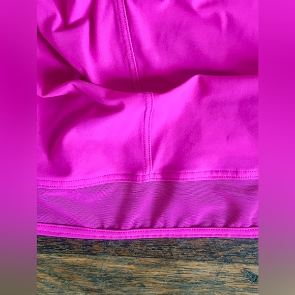 Lululemon short sleeve quick dry shirt. Size tag removed measures 6, NWOT. - Picture 7 of 7
